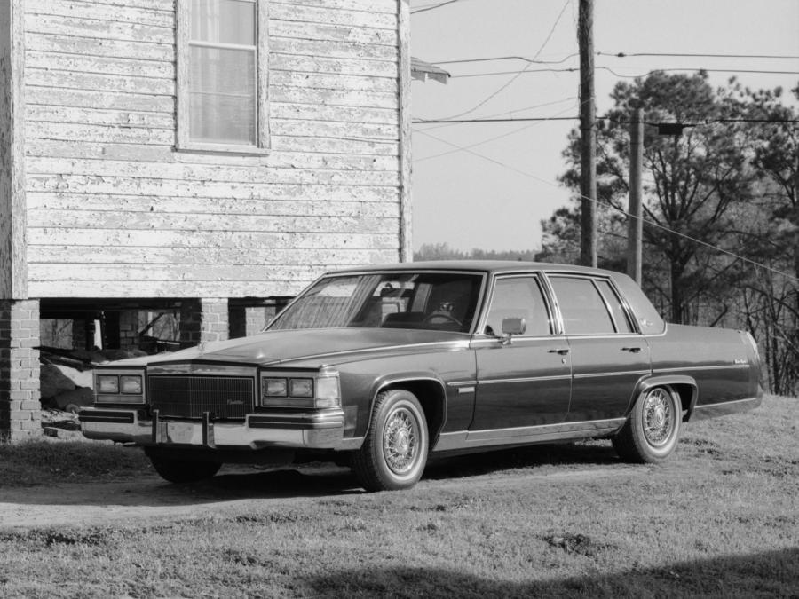  Cadillac Fleetwood Brougham 1980 года  (фото 18 из 18)
